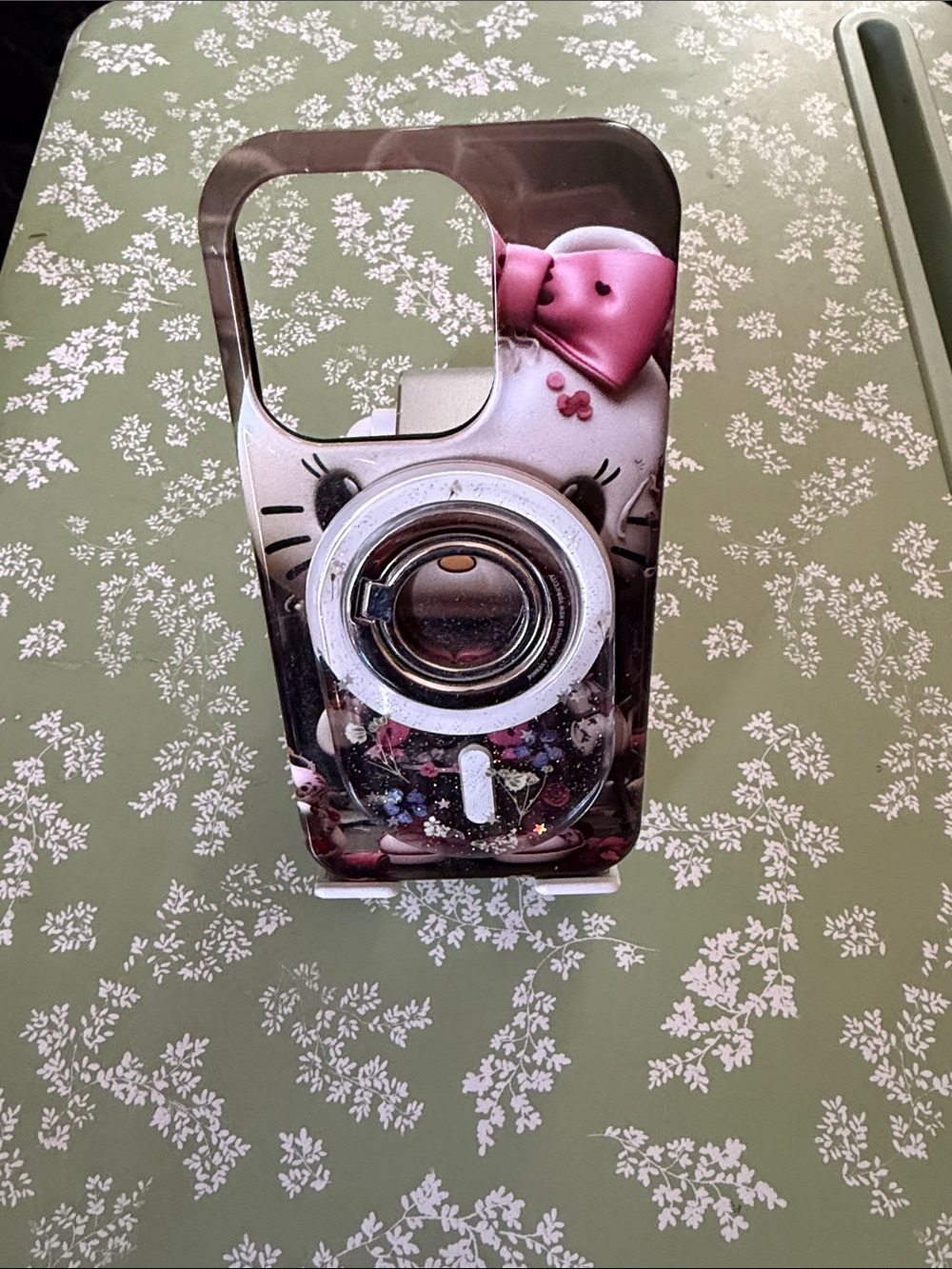 Hello Kitty Pink and White Glitter Ring Holder Phone Case 15 Pro